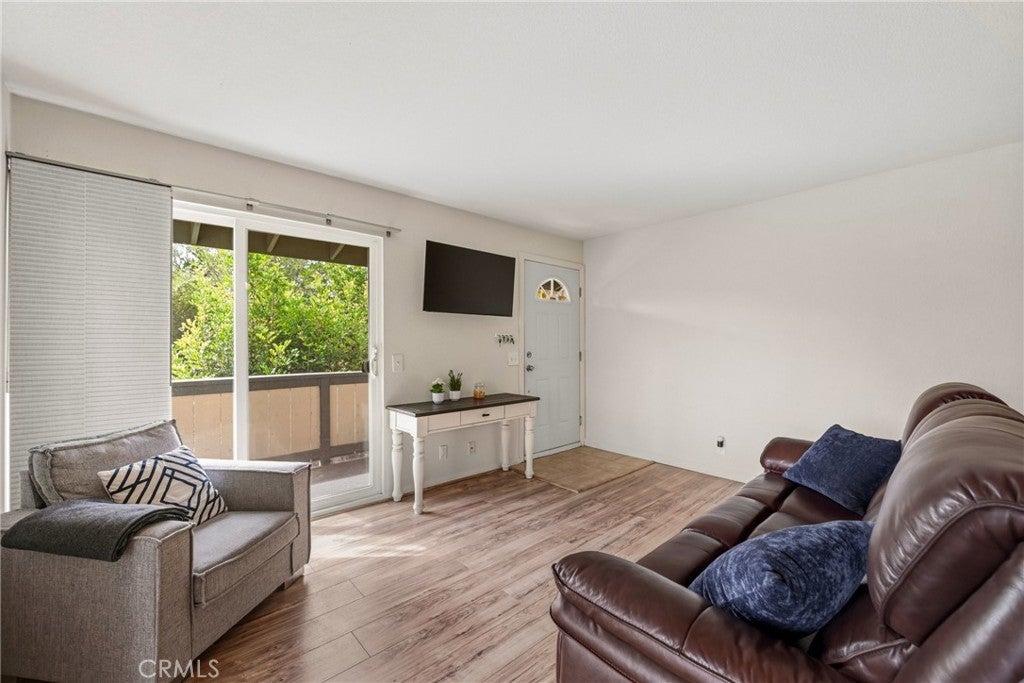 868 E Alvarado 44