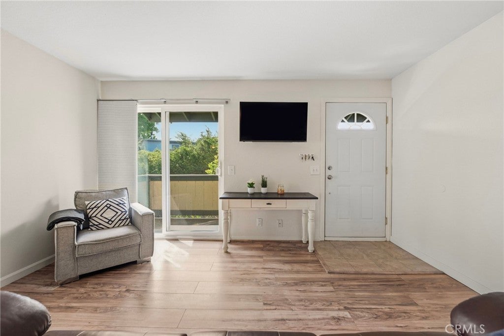 868 E Alvarado 44