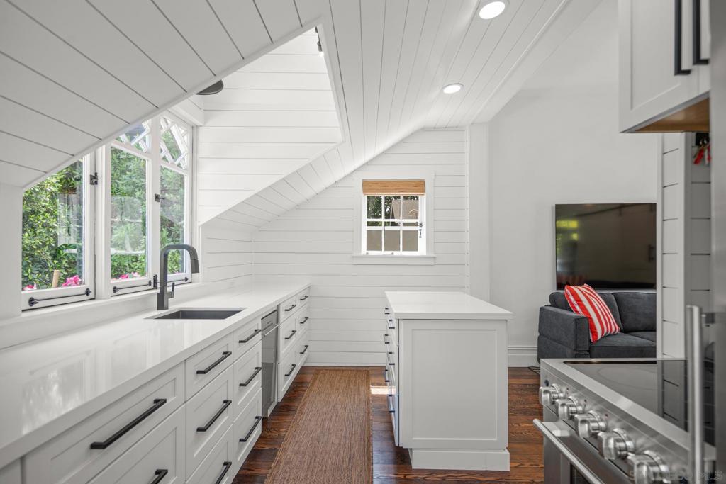 Coronado Village - Residential Lease