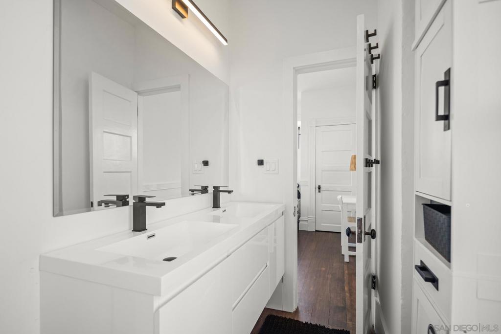 Coronado Village - Residential Lease