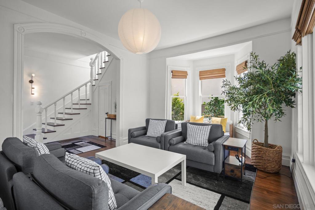 Coronado Village - Residential Lease