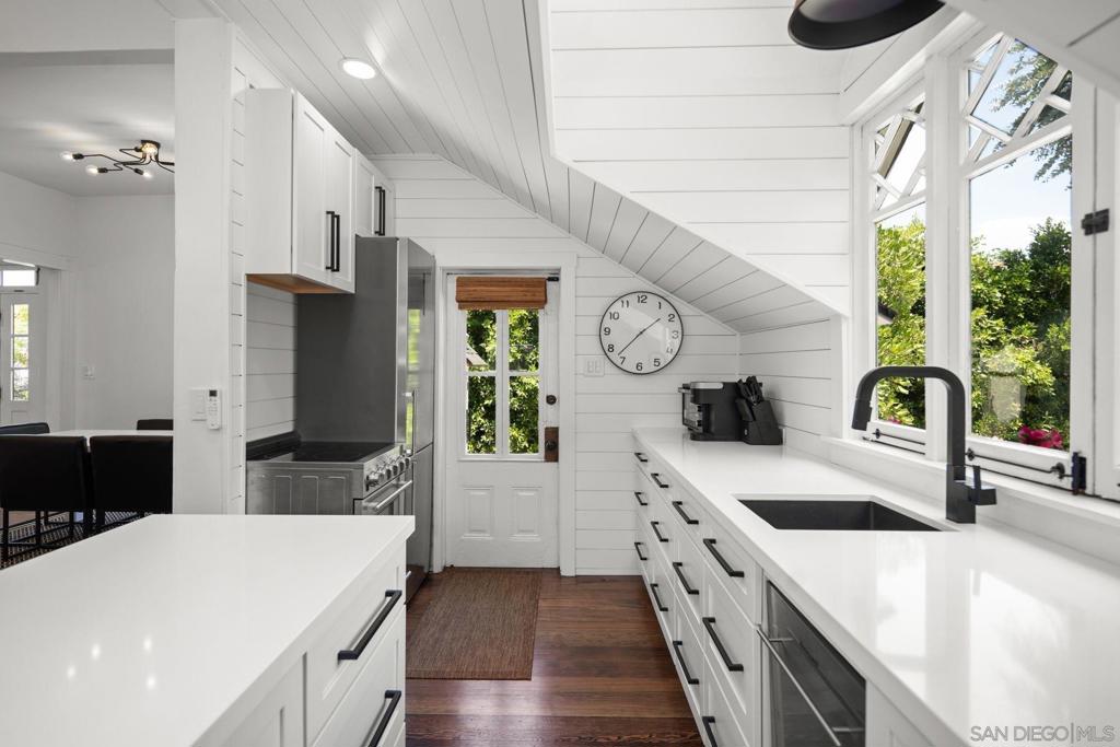 Coronado Village - Residential Lease