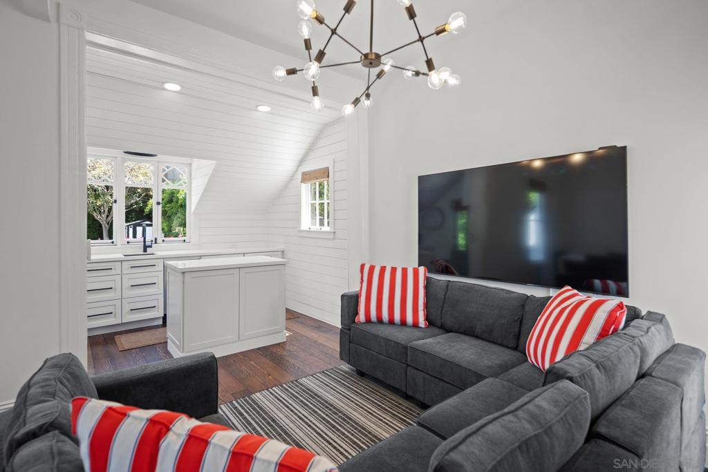 Coronado Village - Residential Lease