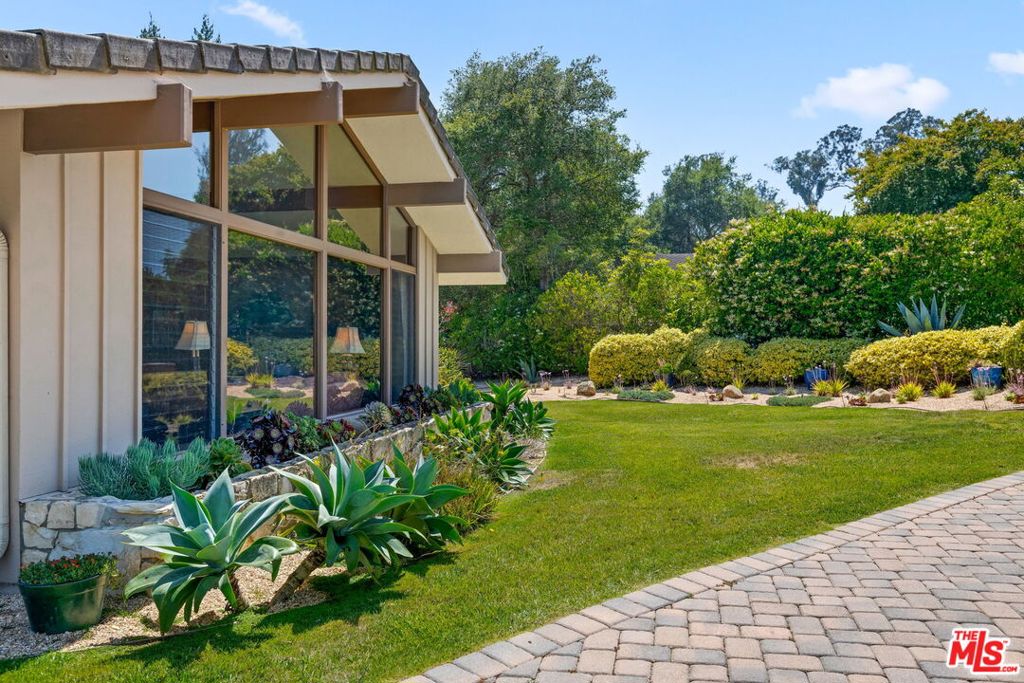1163 Camino Viejo Road
