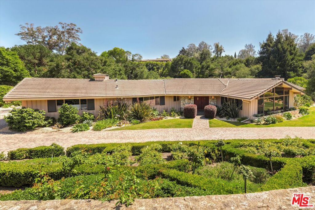 1163 Camino Viejo Road