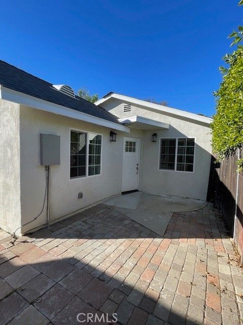 Photo of 7019 Geyser Avenue, Reseda, CA 91335 (MLS # SR26043981)