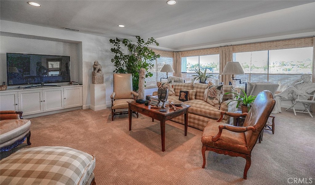 2137 Channel Road
