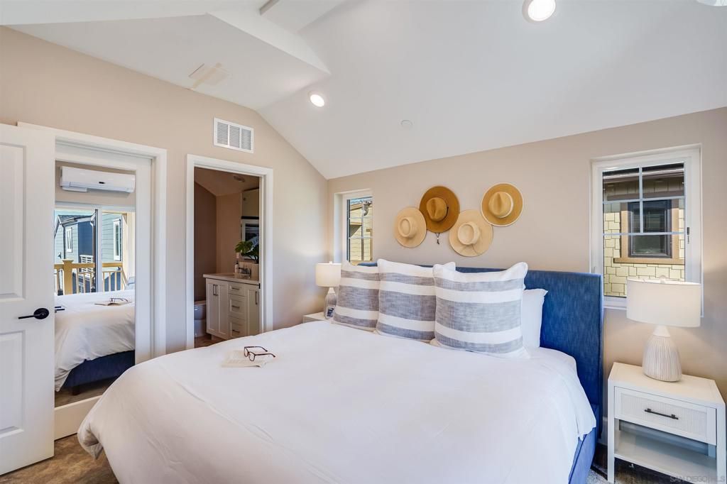 listing image 130723098501182259882