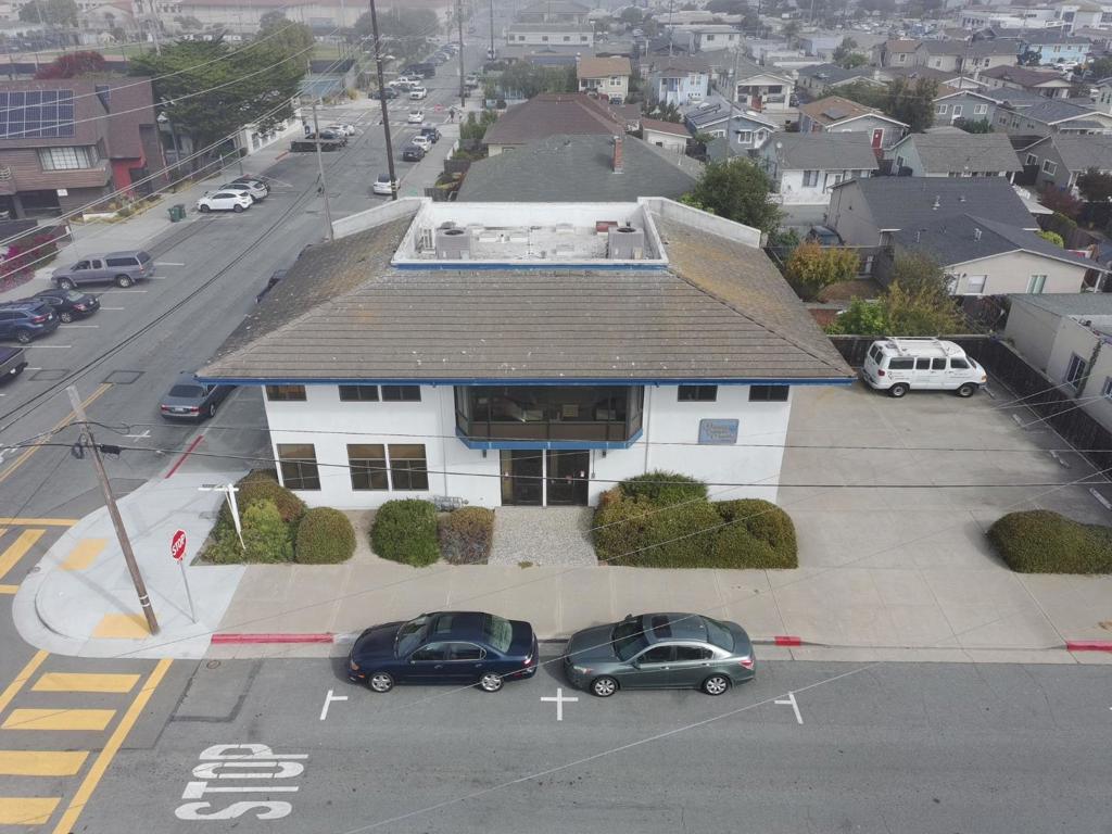 595 Figueroa Street