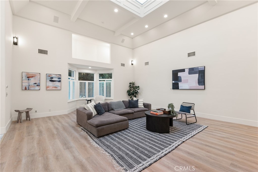 14713 Valleyheart Drive