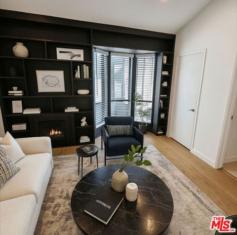 Photo of 880 Hilldale Avenue #4, West Hollywood, CA 90069 (MLS # 25587681) Photo of 880 Hilldale Avenue #4, West Hollywood, CA 90069 (MLS # 25587681)