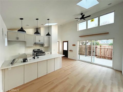 Photo of 16124 San Fernando Mission Boulevard, Granada Hills, CA 91344 (MLS # CV25264849)