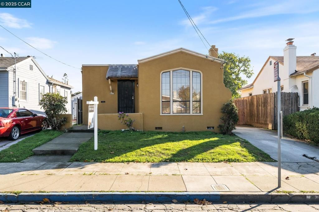 Photo of 2380 107th Avenue Ave, Oakland, CA 94603 (MLS # 41118164)