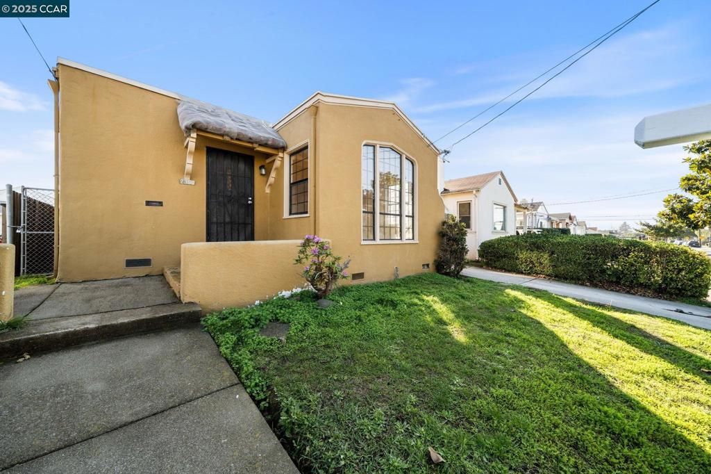 Photo of 2380 107th Avenue Ave, Oakland, CA 94603 (MLS # 41118164)