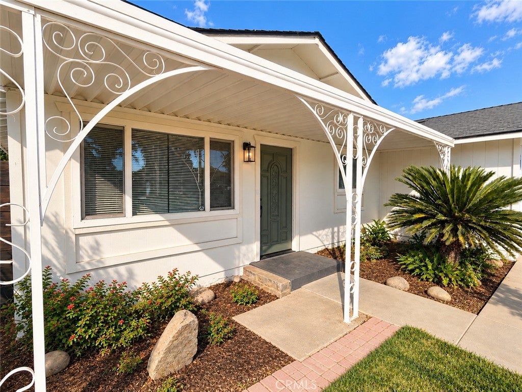 587 Sunset Street
