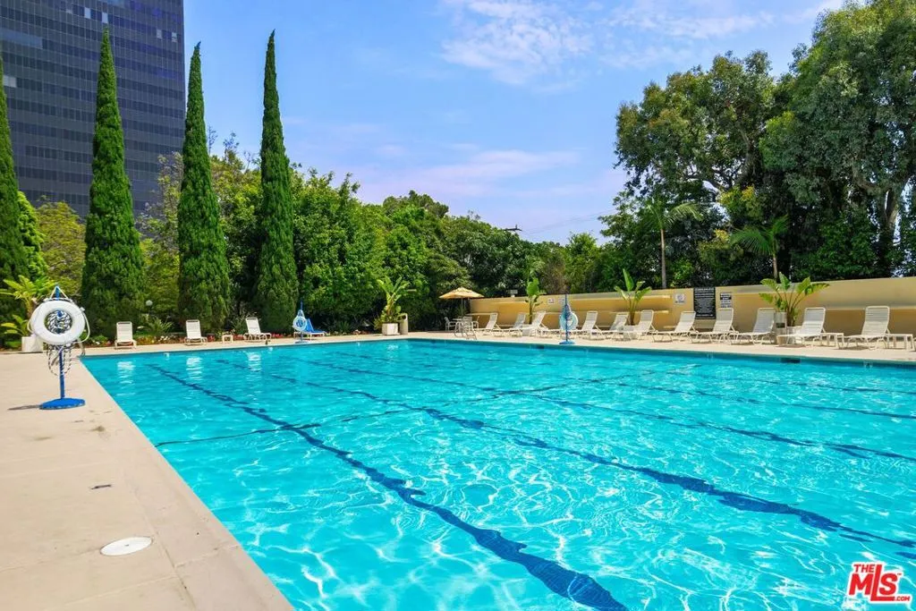 Los Angeles, California 90067, United States, 2 Bedrooms Bedrooms, ,2 BathroomsBathrooms,Residential,Active,231973