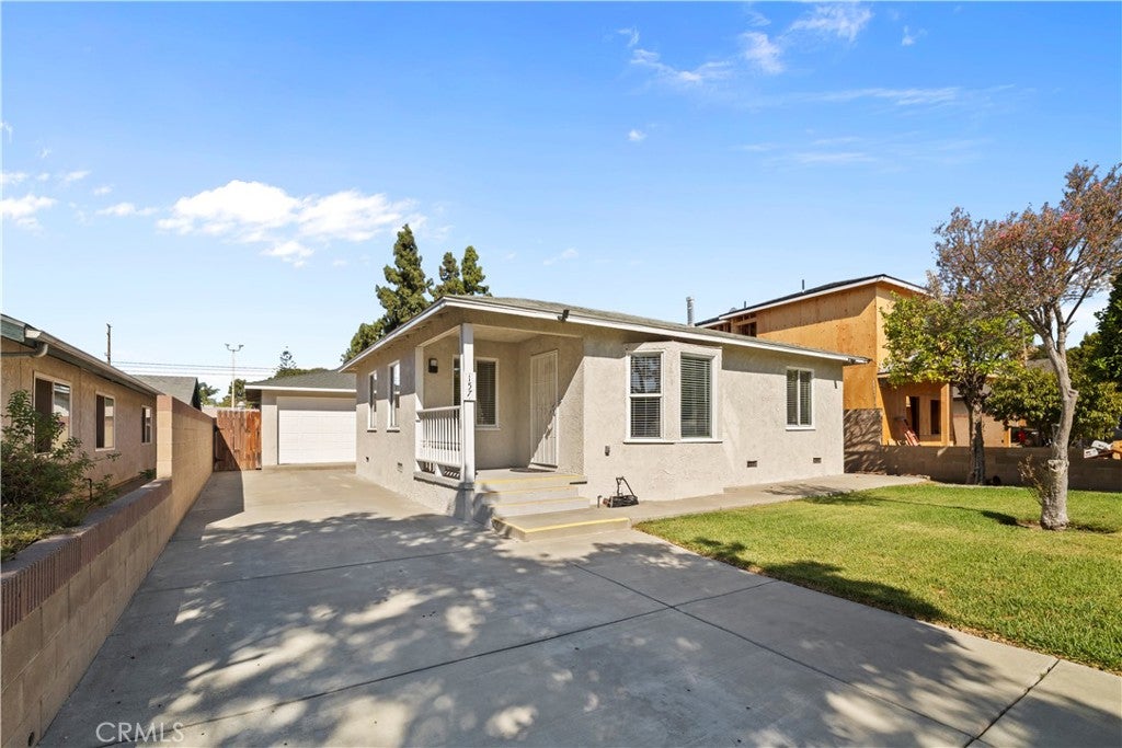 157 N Alameda Avenue