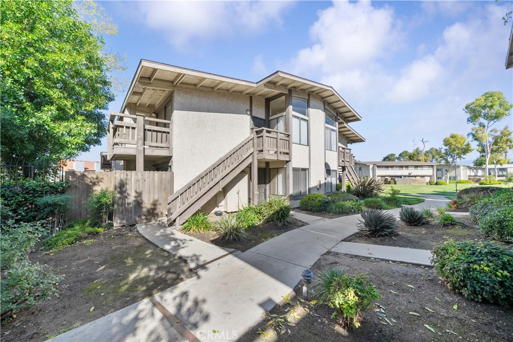 1150 S Meadow 6