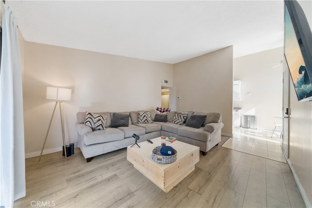 1150 S Meadow 6