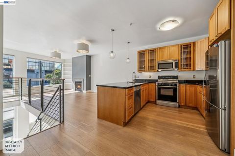 Photo of 2300 2300 Broadway #4, Oakland, CA 94612 (MLS # 41125998)