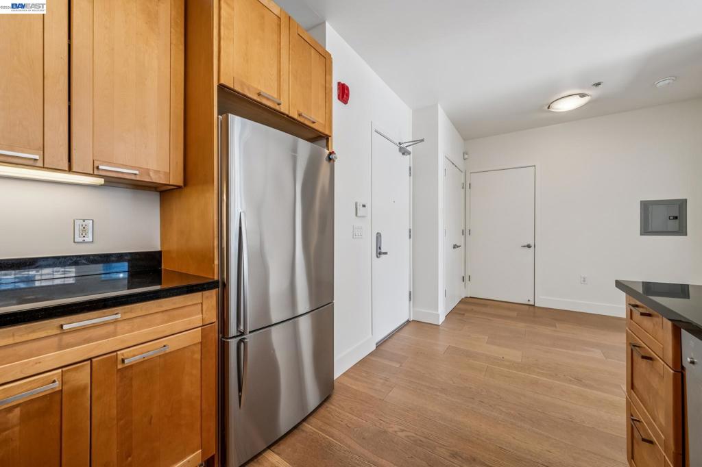 2300 2300 Broadway 4