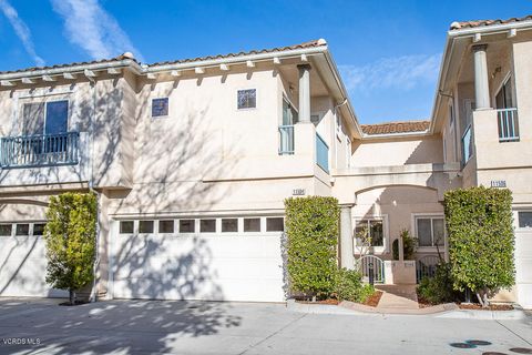 Photo of 11504 Countrycreek Court, Moorpark, CA 93021 (MLS # 226002192)