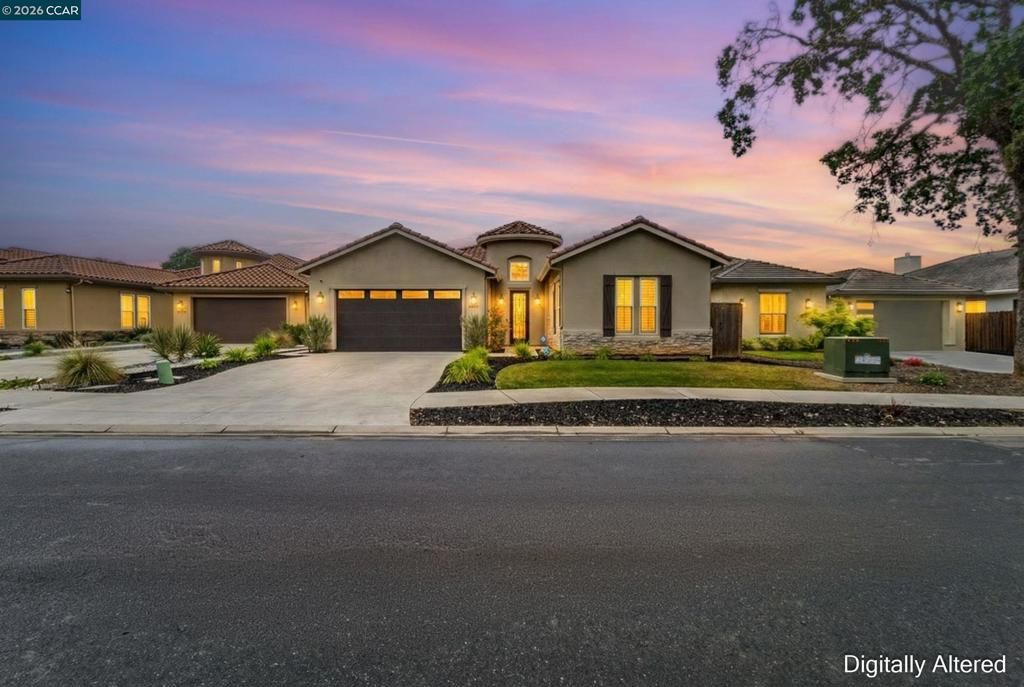 Photo of 8705 Morgan Creek Ln Ln, Roseville, CA 95747 (MLS # 41129500)