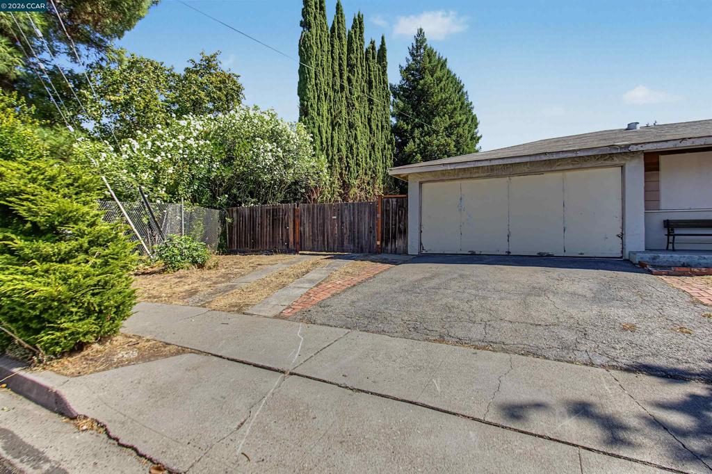 3865 Raap Ave