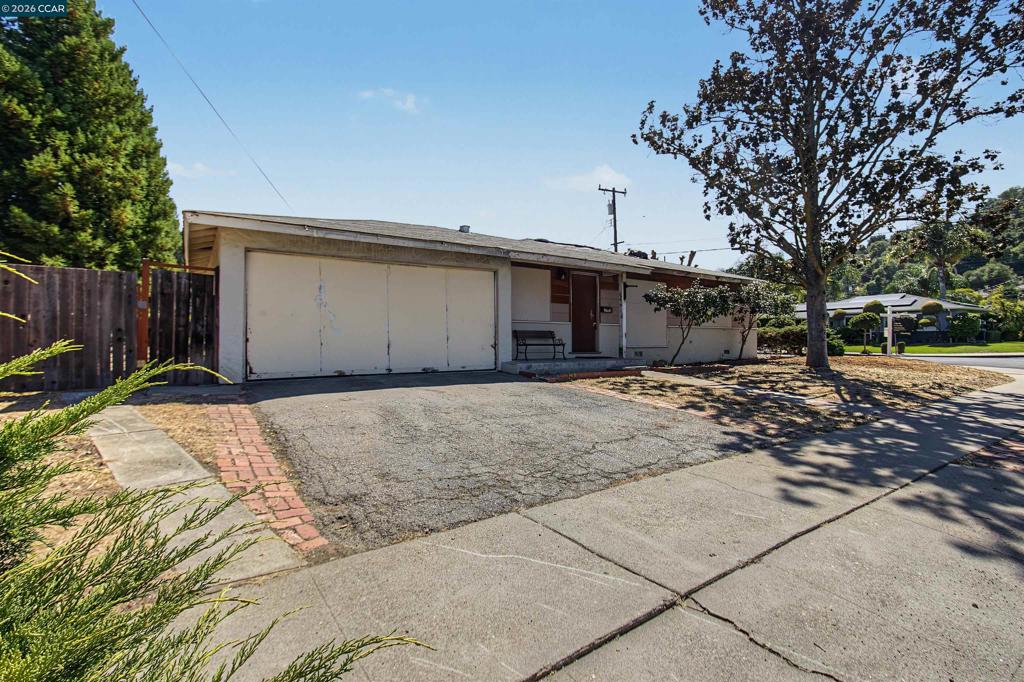 3865 Raap Ave