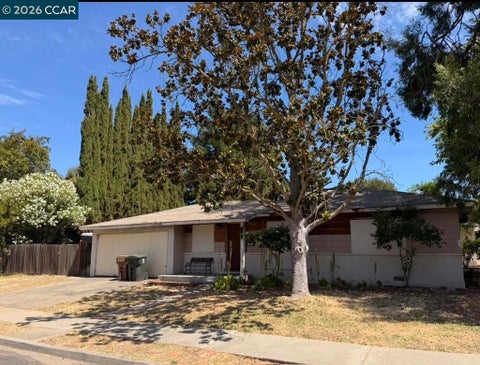 Photo of 3865 Raap Ave AVE, Martinez, CA 94553 (MLS # 41148515)