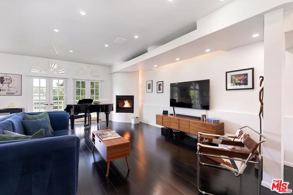 Photo of 9921 Durant Drive #2, Beverly Hills, CA 90212 (MLS # 26833971)