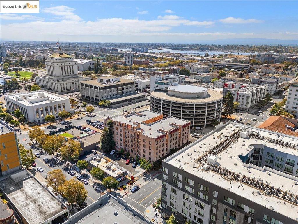 DOWNTOWN - Residential Income