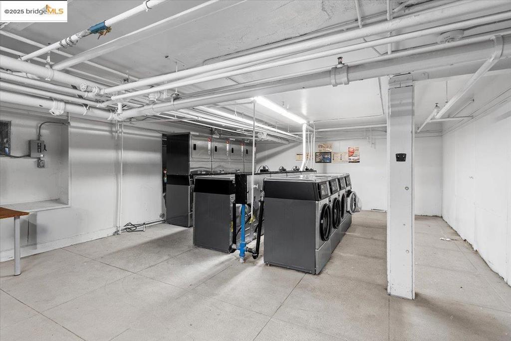 DOWNTOWN - Residential Income