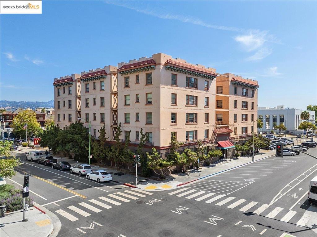 DOWNTOWN - Residential Income