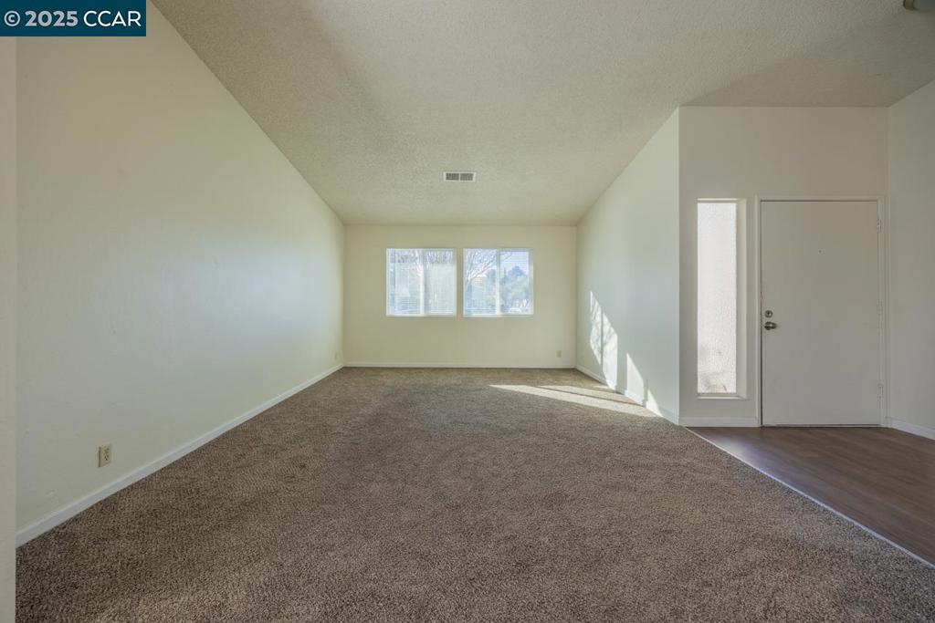 THE BIRDS - Residential