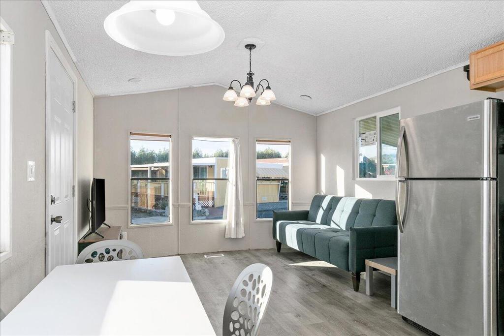 Desert View Estates - Manufactured In Park