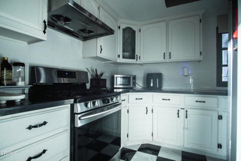 Tiny photo for 949 Calle Ruiz, Thousand Oaks, CA 91360 (MLS # V1-39438)