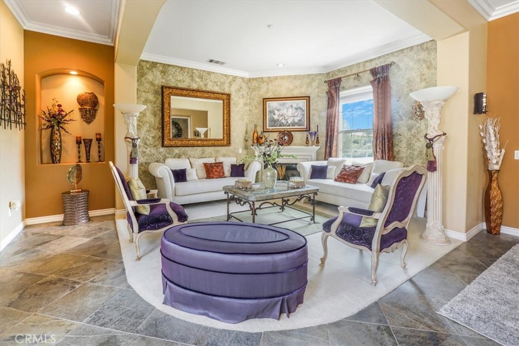 889 Highridge Street