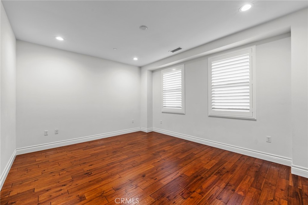 Santa Ana Collection - Residential Lease