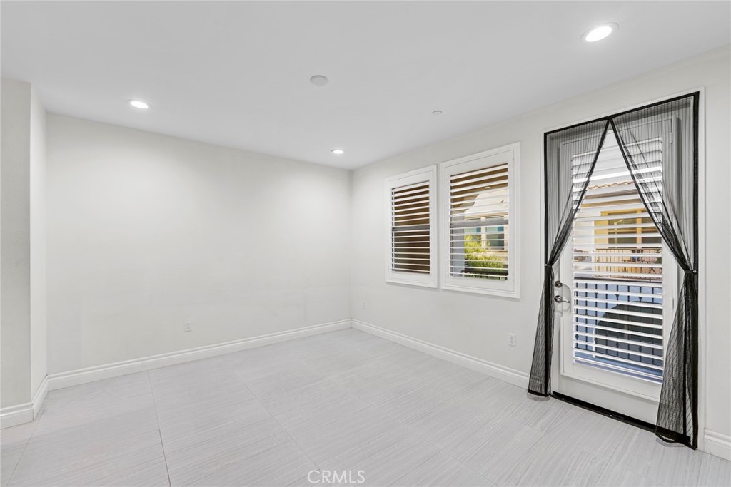 Santa Ana Collection - Residential Lease