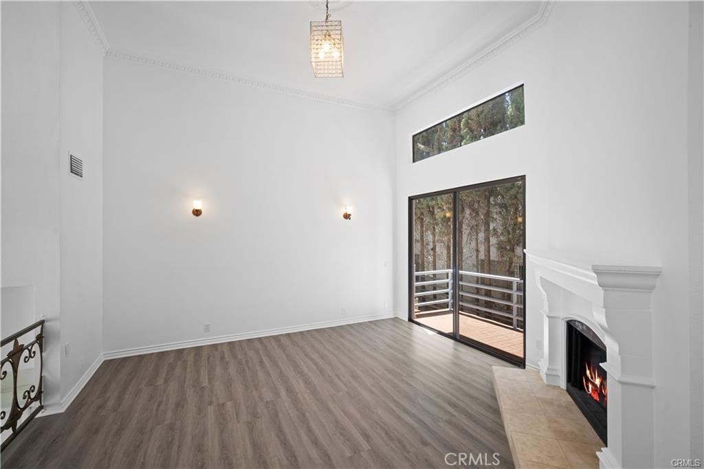 11954 Mayfield Avenue 3