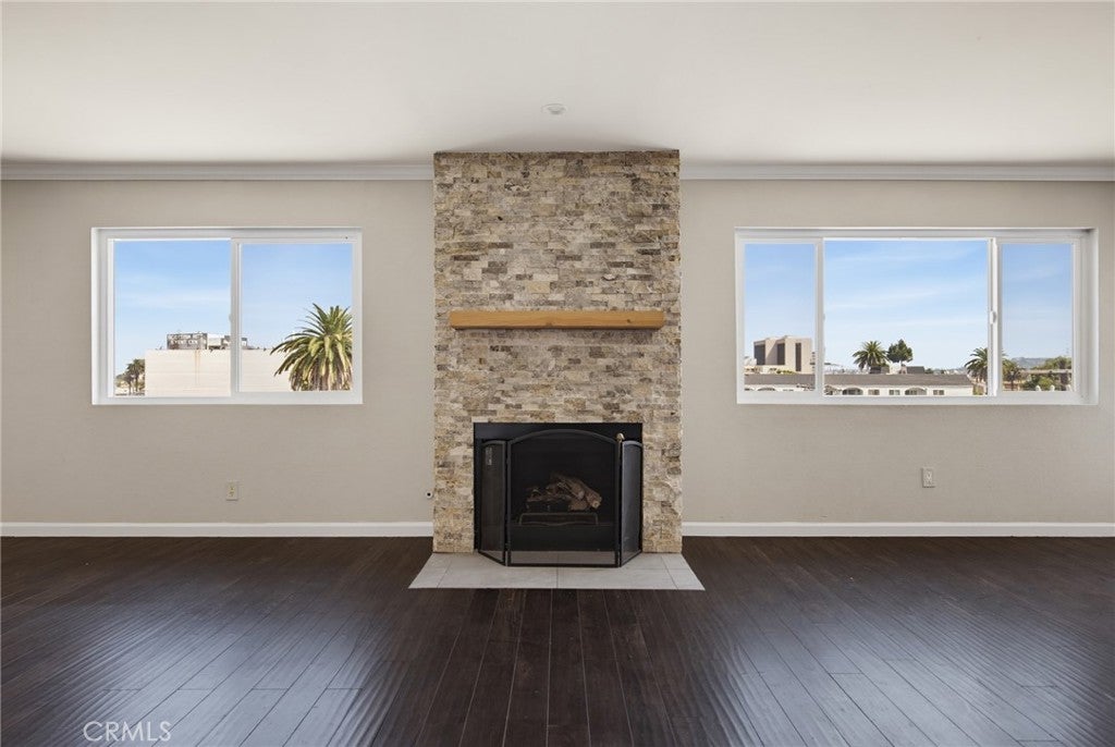 726 Elm Avenue 403