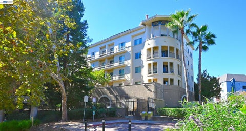 Photo of 1315 Alma Ave AVE #361, Walnut Creek, CA 94596 (MLS # 41151587)