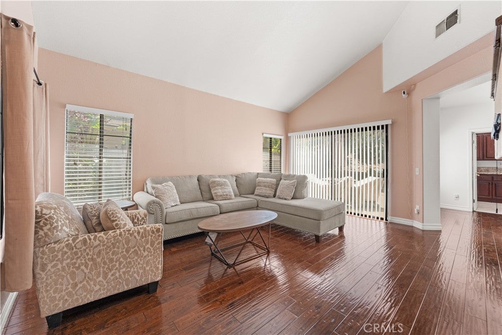 10389 Meadow Creek