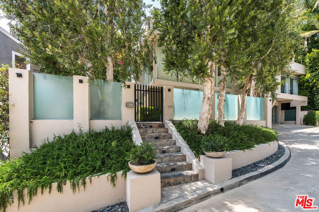 1331 CORDELL Place
