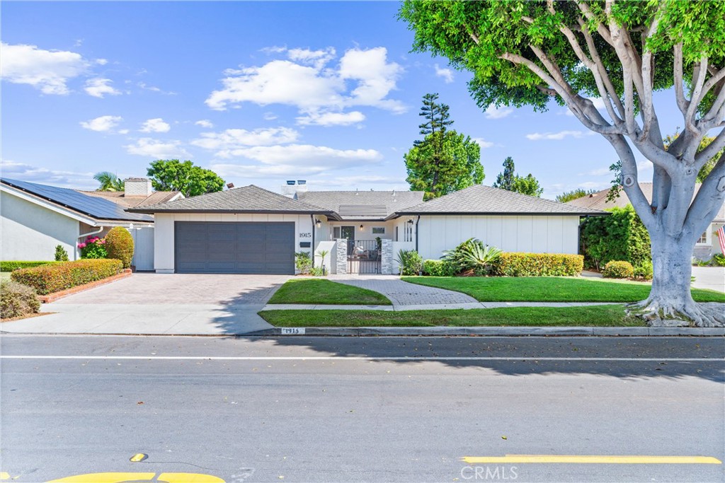 1915 Mariners Drive