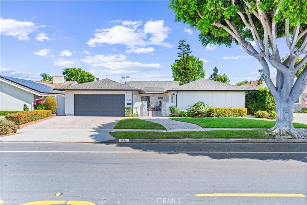 1915 Mariners Drive