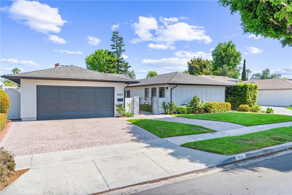 1915 Mariners Drive
