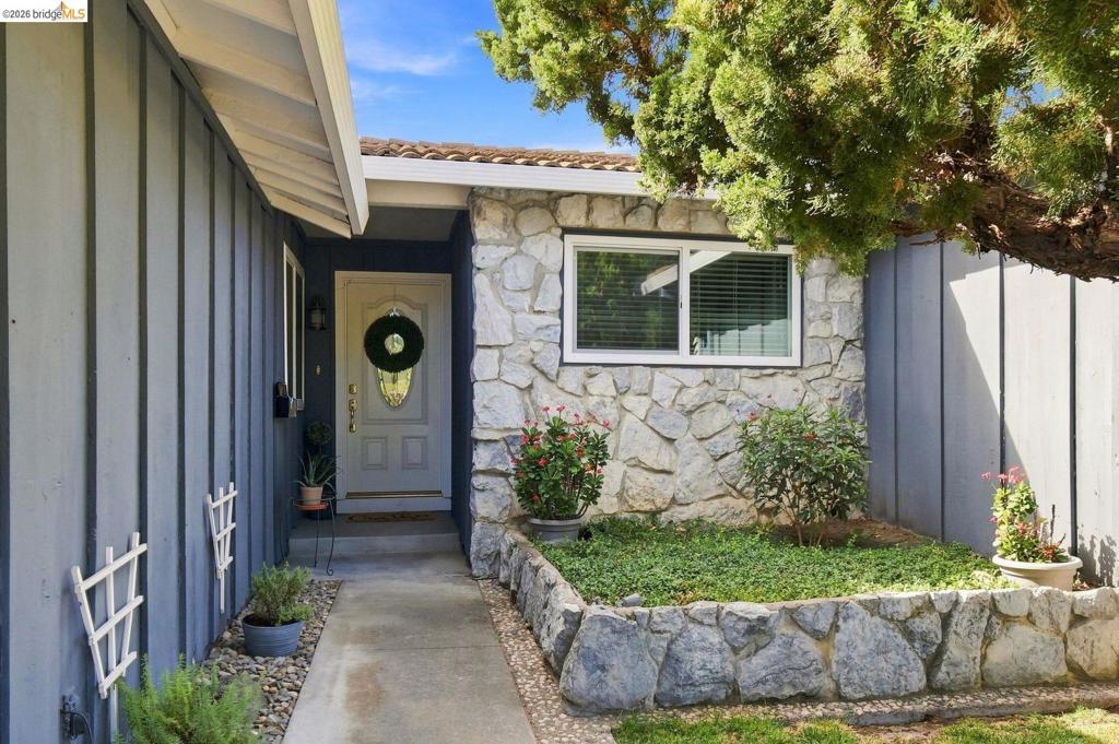 408 Santa Mesa DR