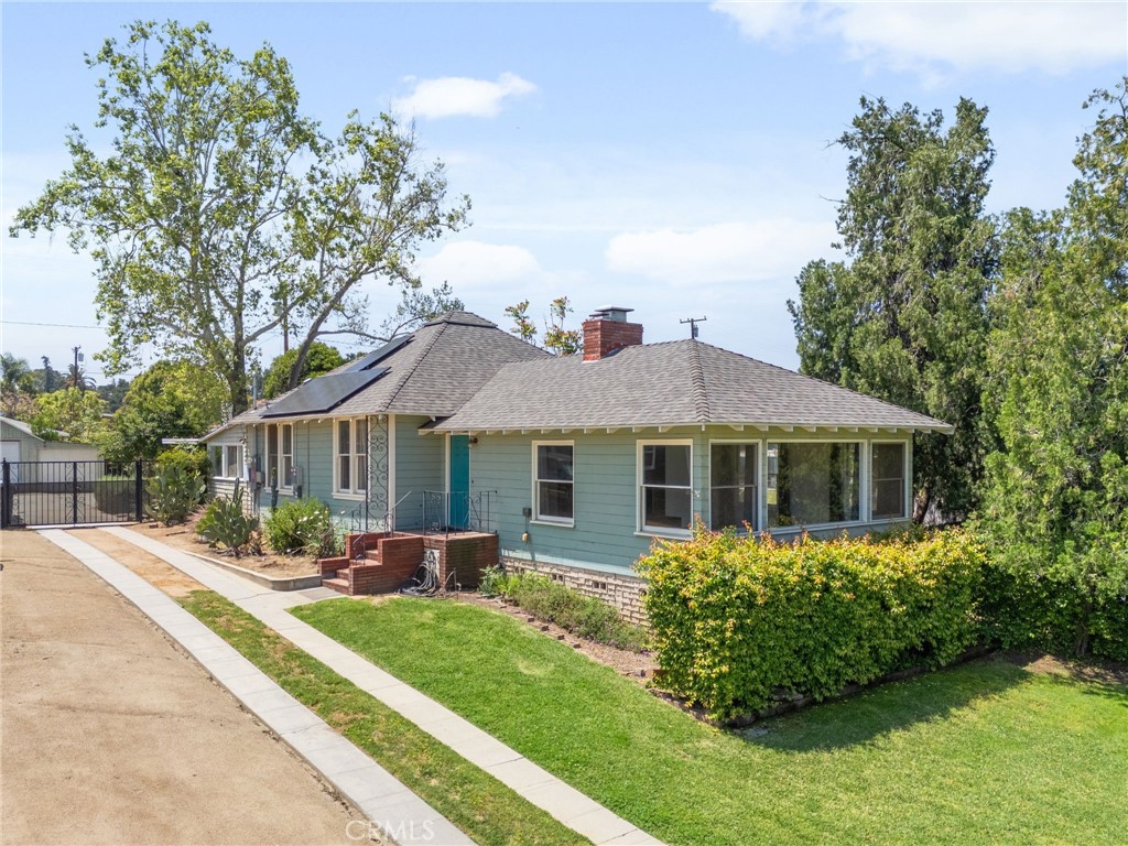 1000 E Colton Avenue